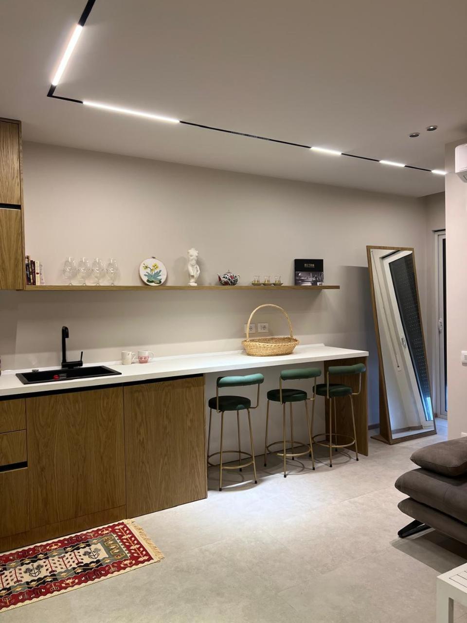 Juna's Blissful Appartement Vlorë